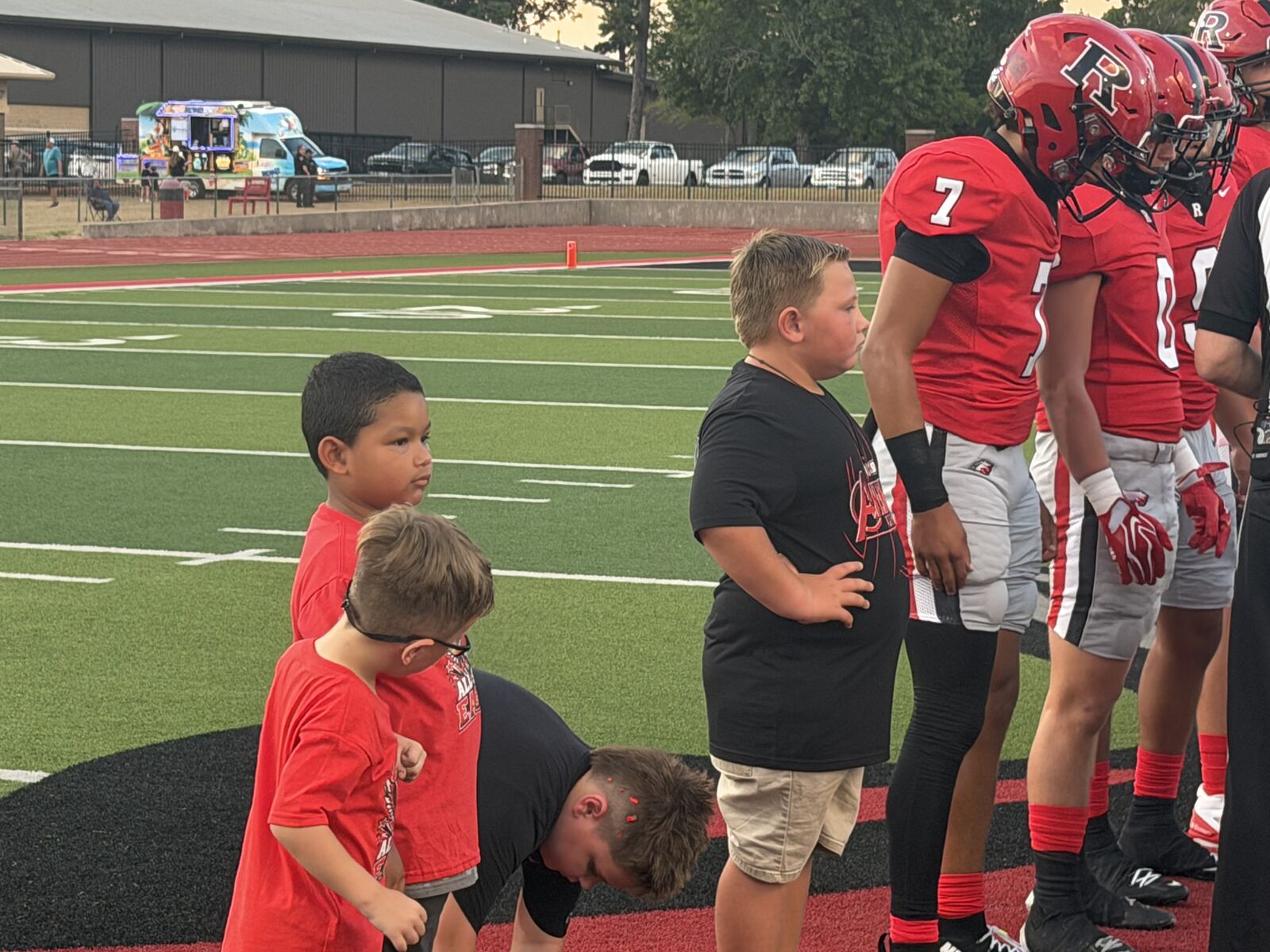 🏈  Honorary Captains 🦅 