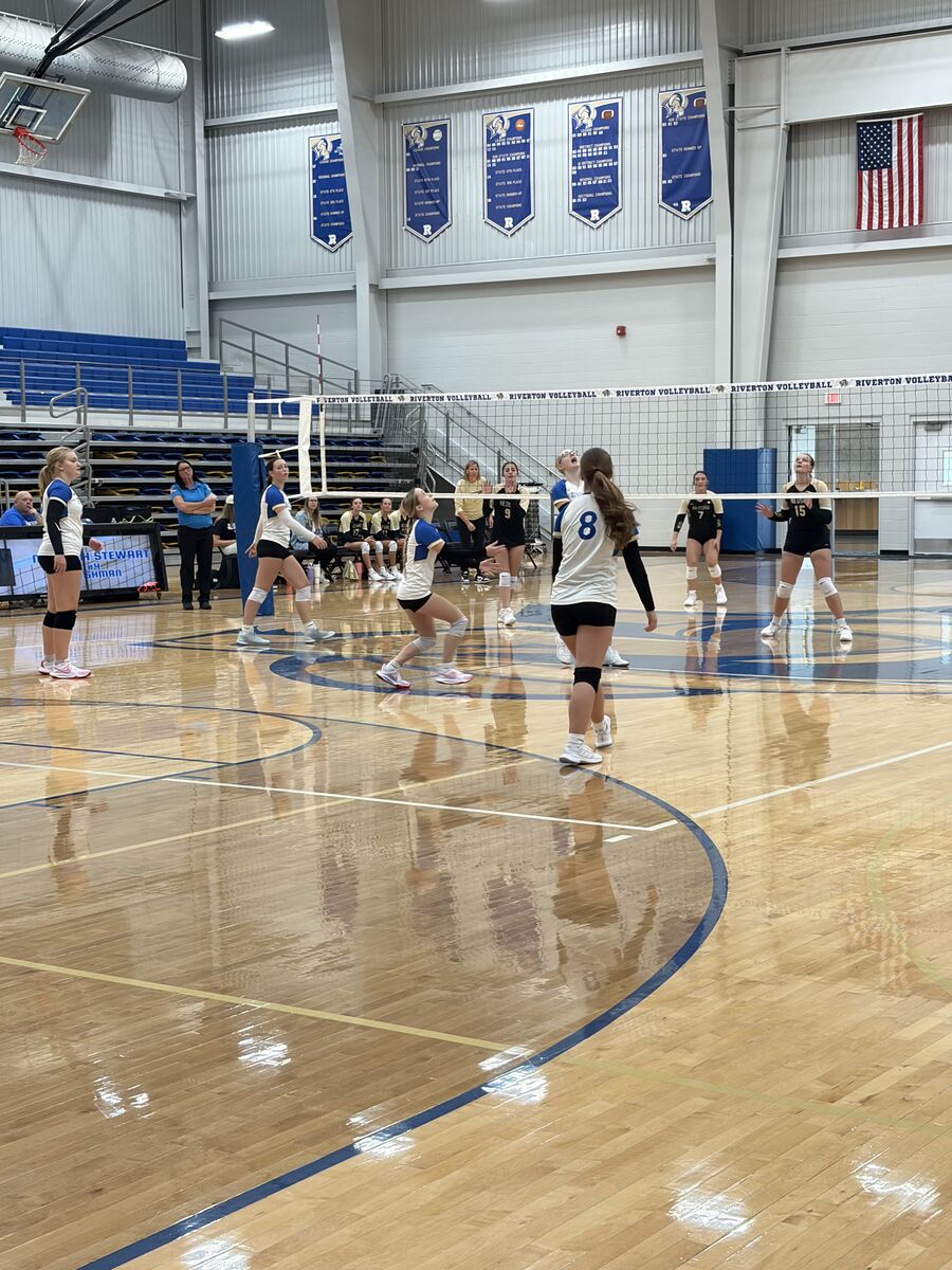 C team wins over Neosho in 3 sets 