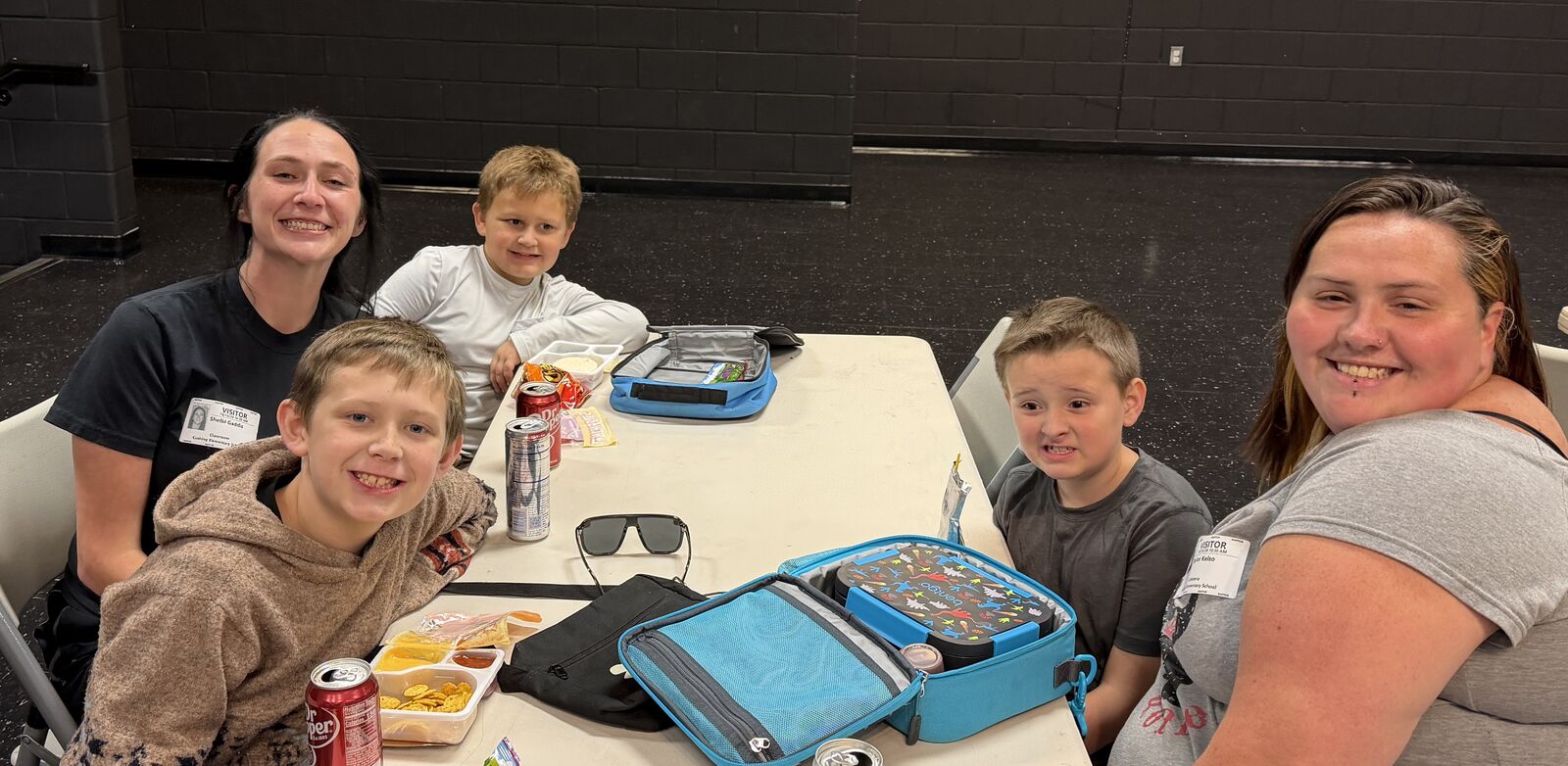 CES - 🍎💜 National Bring Your Parents to Lunch Day! 💜🍎
