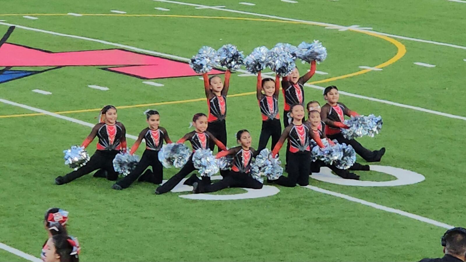 Tiny Husky Dancers ❤️