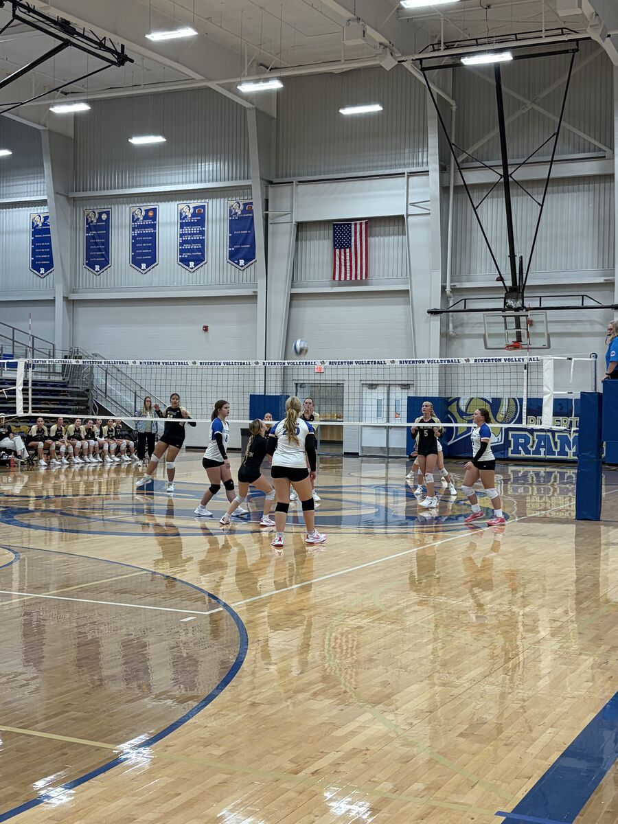 JV wins  against Neosho in 2 sets