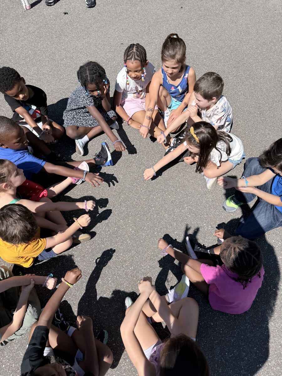 🧑🏽‍🤝‍🧑Connections in Kindergarten