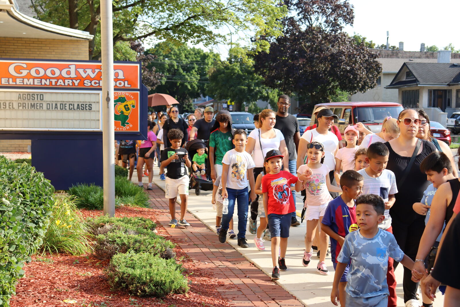 🎒 HUNDREDS OF FAMILIES TURN OUT AS COMMUNITY LEADERS UNITE TO KICK OFF THE SCHOOL YEAR! 🎒