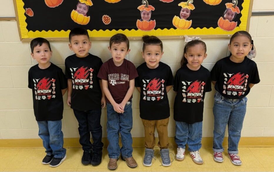 🎓❤️🖤 College Day at Bentsen! 🐺✨