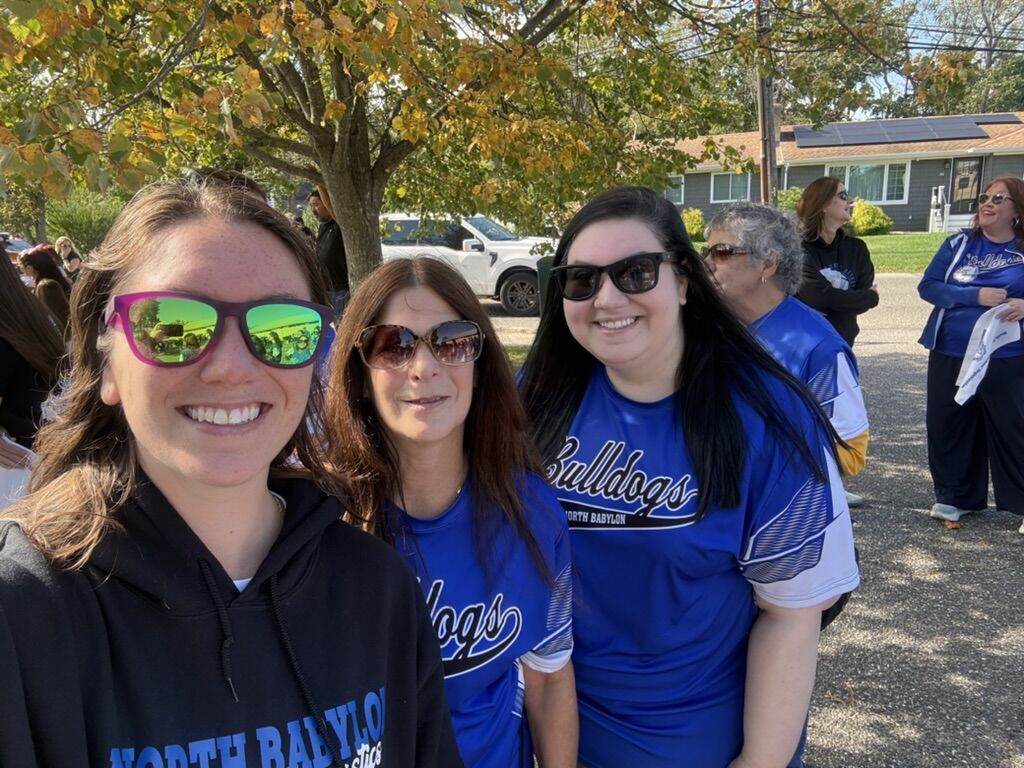 DeLuca Teachers Join the North Babylon Homecoming Parade